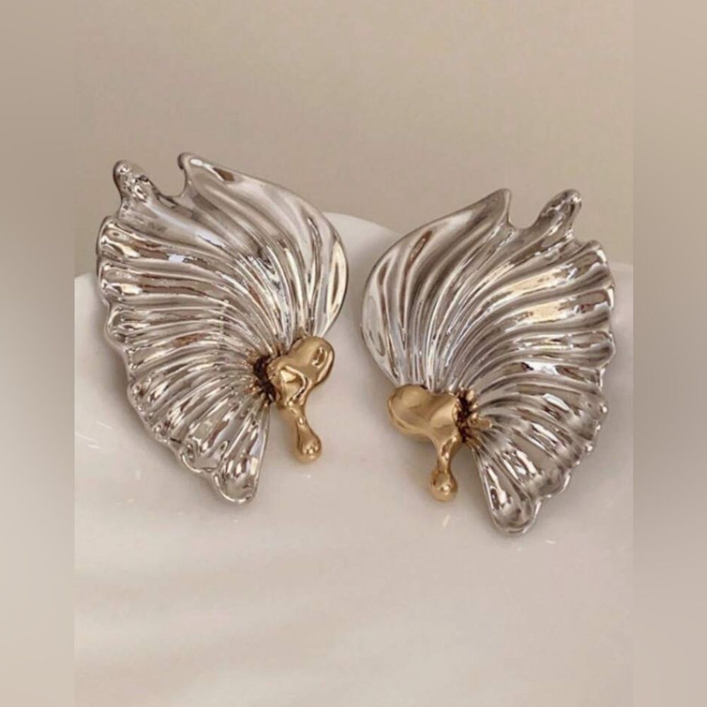 Elegant Silver and Gold Winged Earrings S989